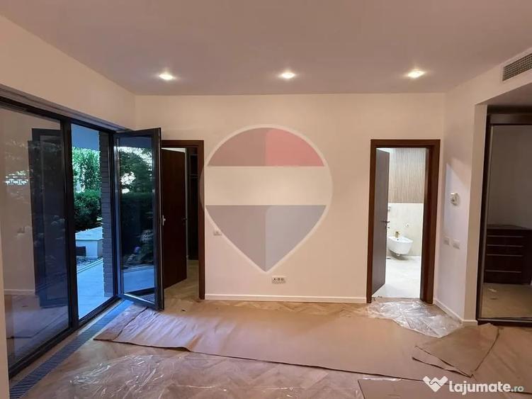 Apartament cu 3 camere semidecomandat în Primăverii