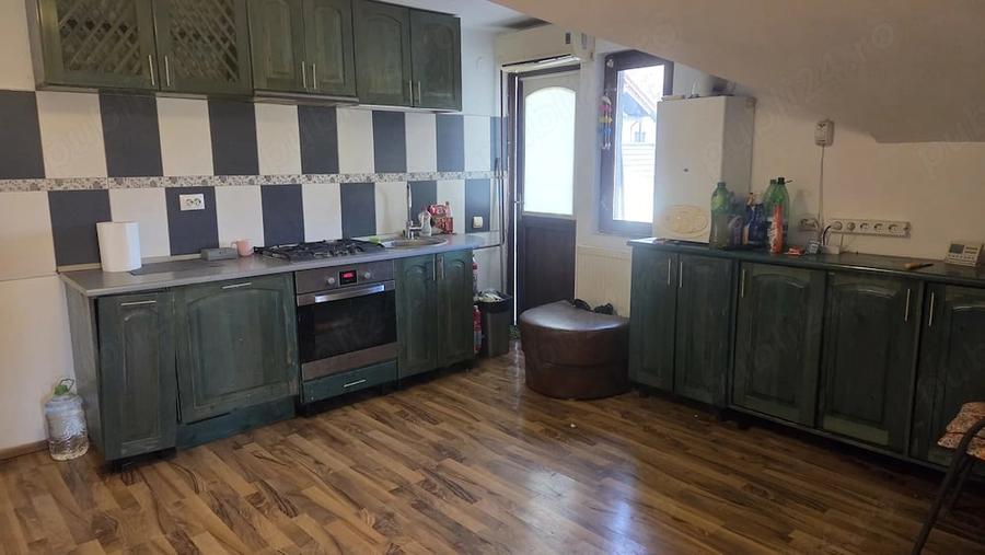 Apartament cu 3 camere decomandat în Ciurea