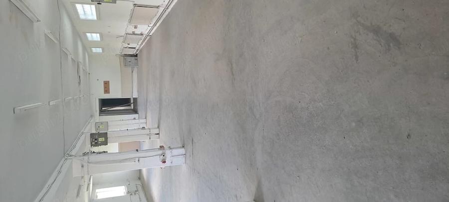 Spațiu comercial, de 1,200 mp, în Central