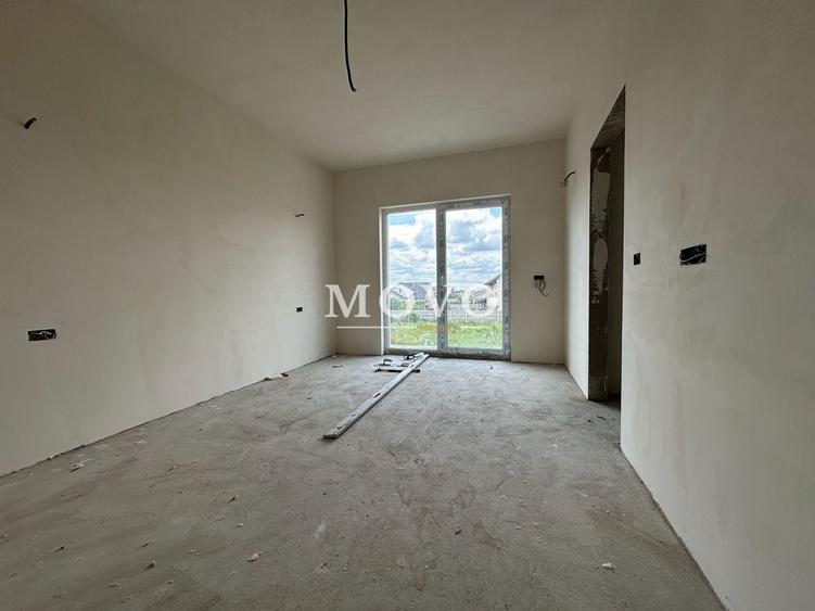 Duplex cu 4 camere cu Teren 300 Mp în Săcălaz