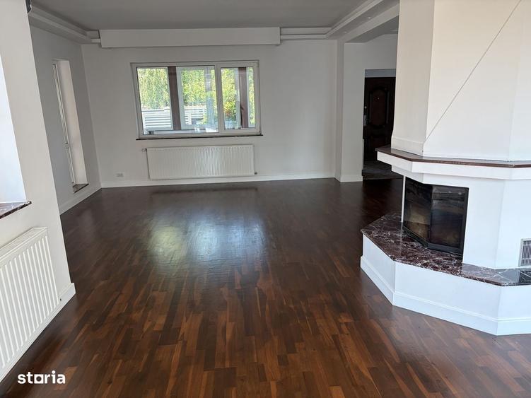 Casă cu 4 camere cu Teren 640 Mp în Odăile