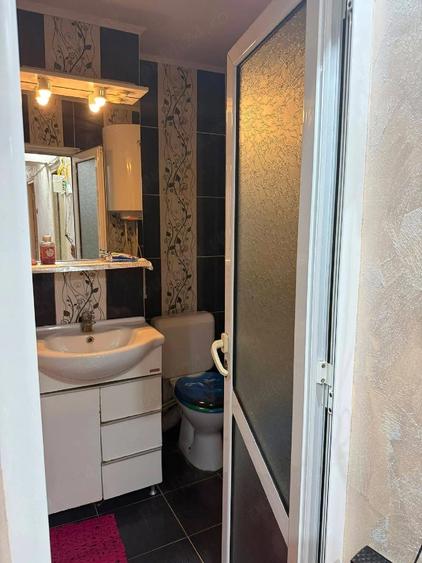 Apartament cu 2 camere decomandat în Radomirești