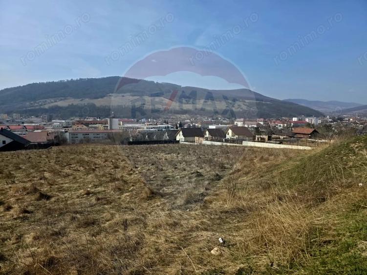 Teren de 2606 mp, în Calea Romanului