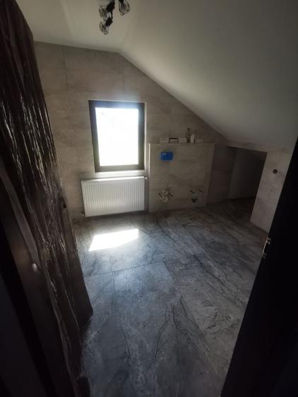Casă individuală cu 4 camere cu Canalizare în Braniștea