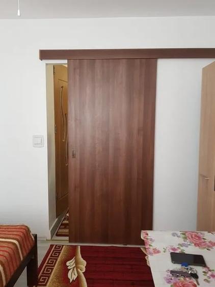 Garsonieră decomandată în Canta