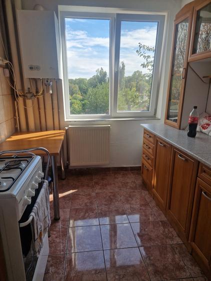 Apartament cu 2 camere semidecomandat în Medicină