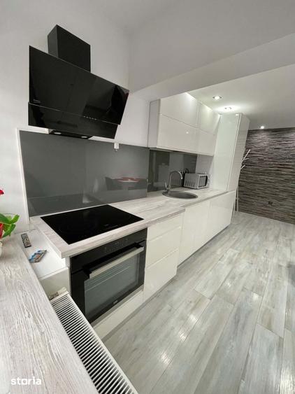 Apartament cu 2 camere decomandat în Micro 17