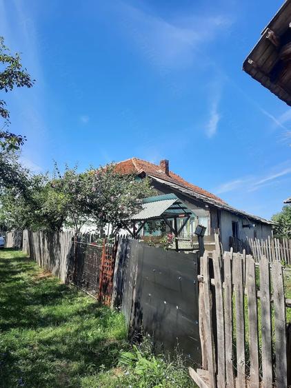 Casă cu 2 camere cu Teren 30 Mp în Târgu Logrești