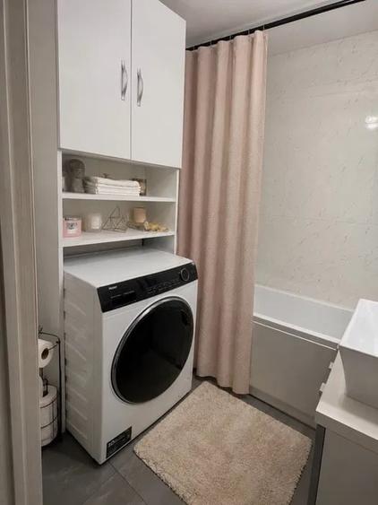 Apartament cu 3 camere semidecomandat, mobilat în Timpuri Noi