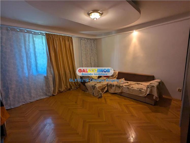 Casă cu 5 camere cu Garaj în Șoseaua Nordului