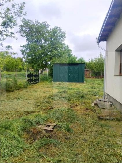 Casă individuală cu 5 camere cu Garaj în Dorohoi
