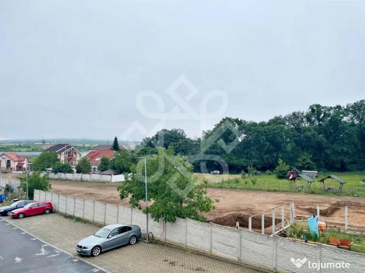 Apartament cu 2 camere semidecomandat în Sânmartin