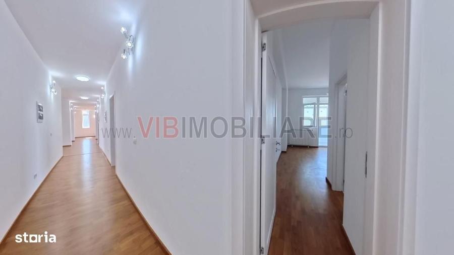 Apartament cu 4 camere în Viilor