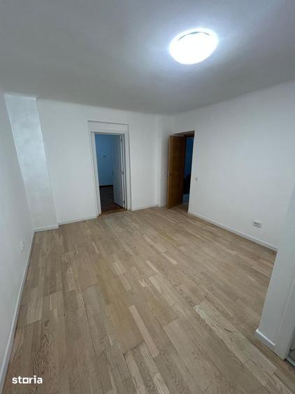 Apartament cu 5 camere în Dămăroaia
