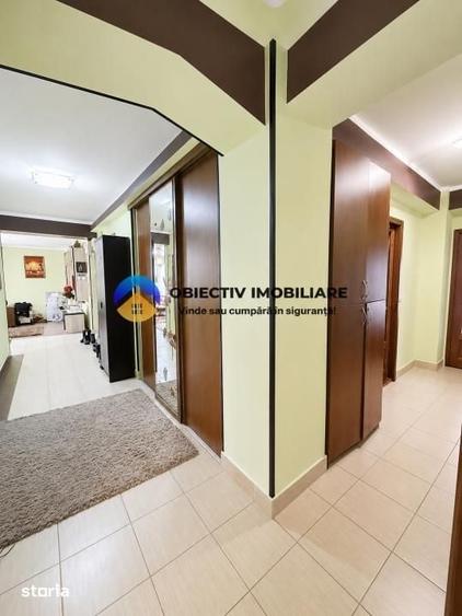 Apartament cu 4 camere decomandat în Sud