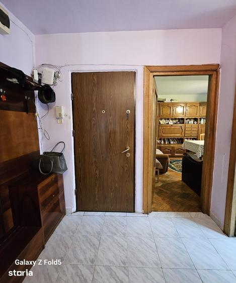 Apartament cu 3 camere în Calea Aradului