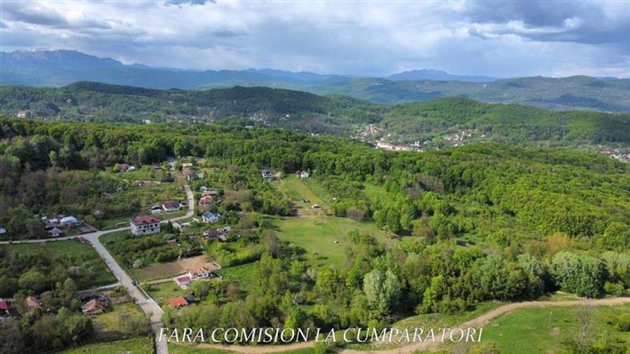 Teren Construcții intravilan de 2315 mp, în Sud