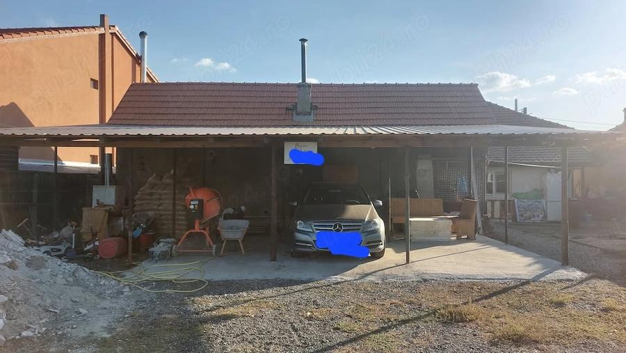 Casă cu Teren 690 Mp în Central