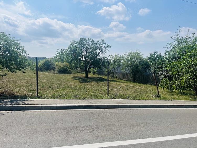 Teren de 1377 mp, în Oncea