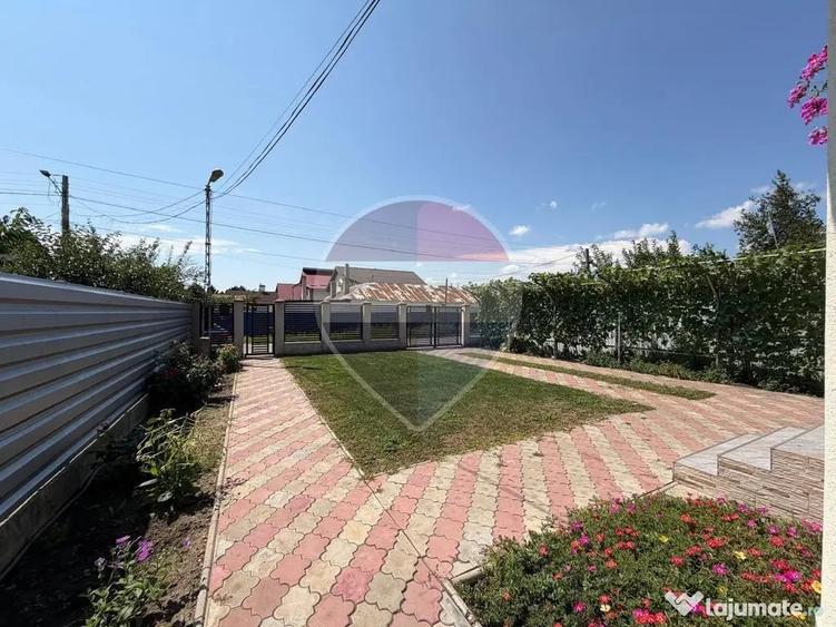 Casă cu 4 camere cu Teren 720 Mp în Vânători