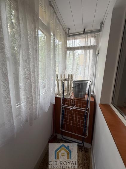Apartament cu 2 camere decomandat în Lacul Tei
