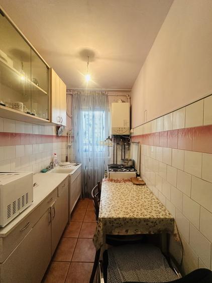 Apartament cu 3 camere semidecomandat, mobilat în Mănăștur
