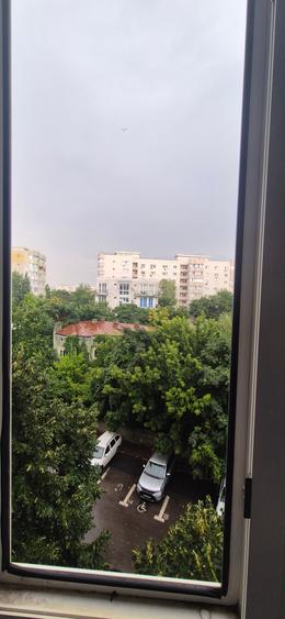 Garsonieră decomandată în Vitan Mall