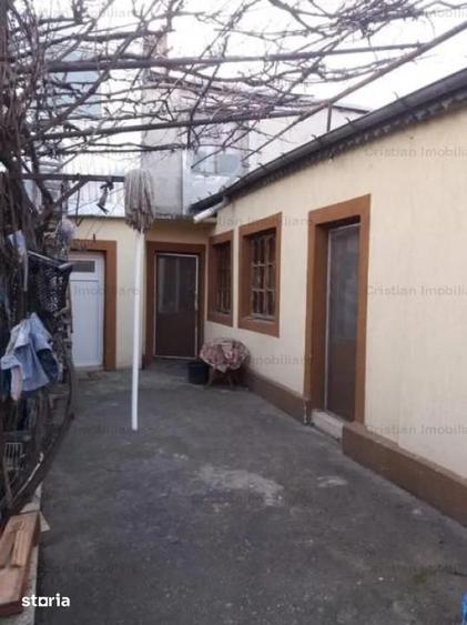 Casă cu 4 camere cu Teren 172 Mp în Chercea