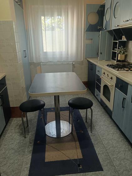Apartament cu 3 camere decomandat în Cantacuzino