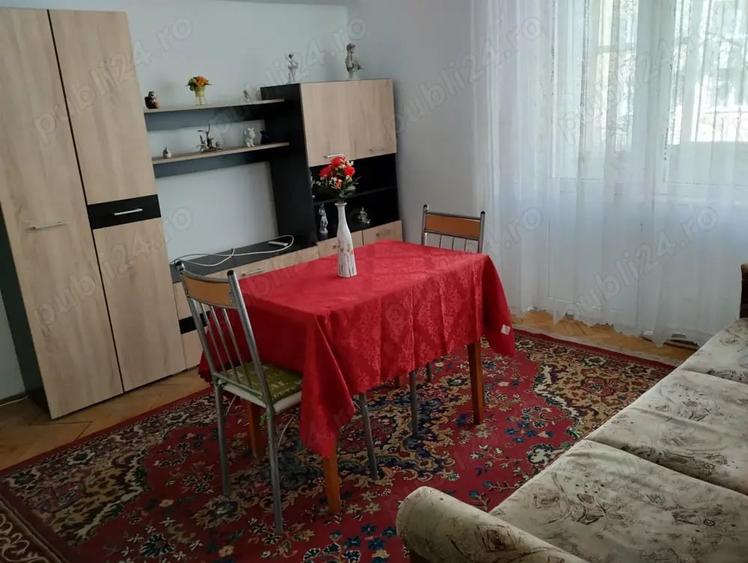 Apartament cu 2 camere nedecomandat în Cetate