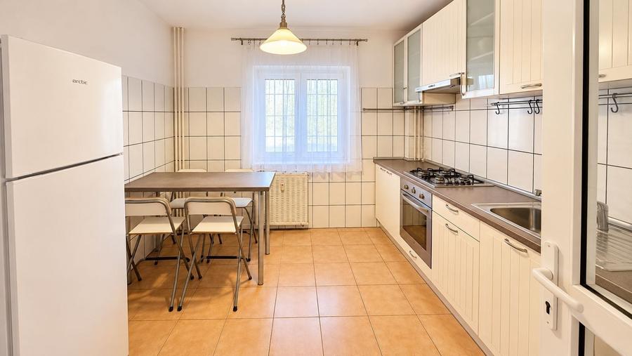 Apartament cu 2 camere decomandat în Aviației