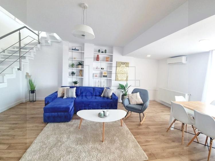 Penthouse cu 5 camere decomandat, mobilat în Bună Ziua