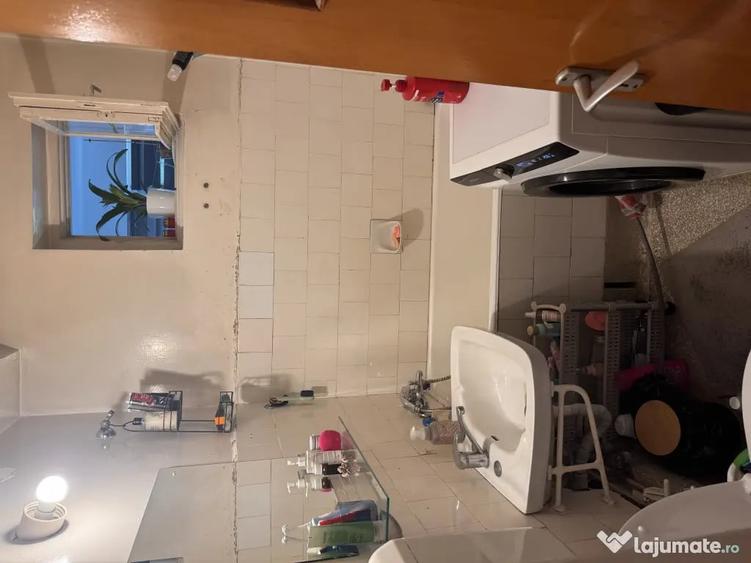 Apartament cu 2 camere semidecomandat în Gorjului