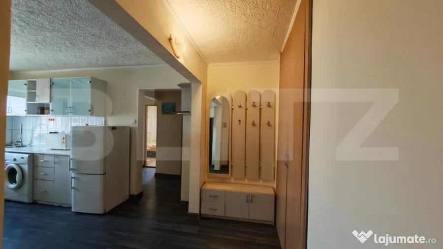 Apartament cu 3 camere decomandat în Nufărul