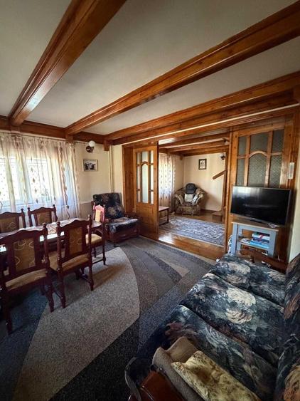 Casă cu 4 camere în Petros