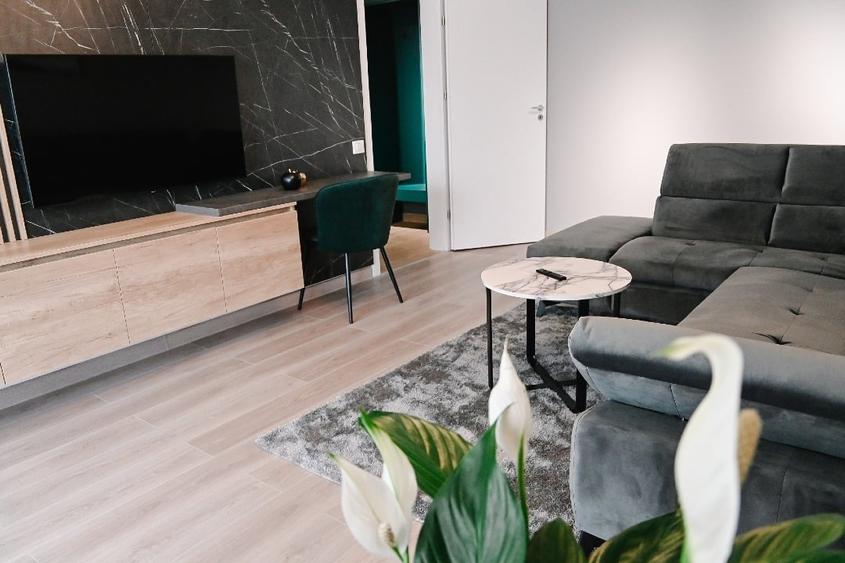 Apartament cu 2 camere decomandat, mobilat în Astra
