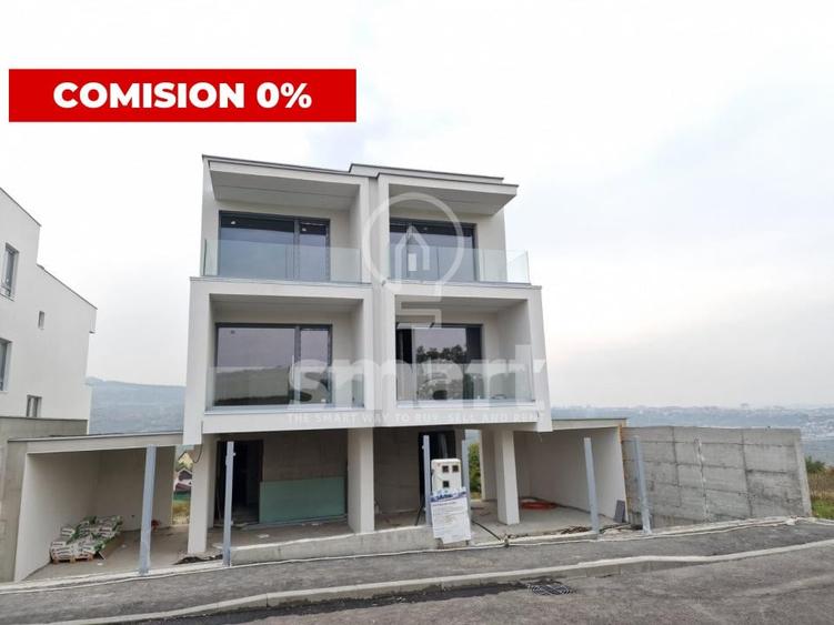 Duplex cu 4 camere semidecomandat cu Garaj în Borhanci