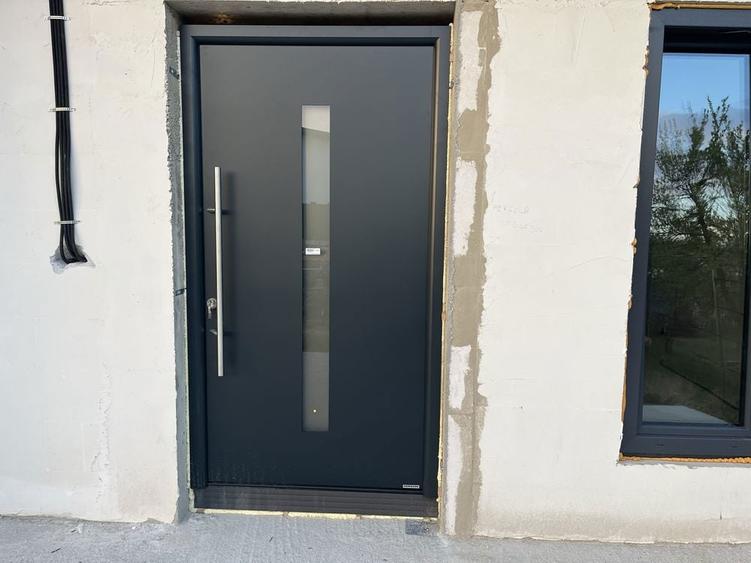 Casă cu 3 camere în Central