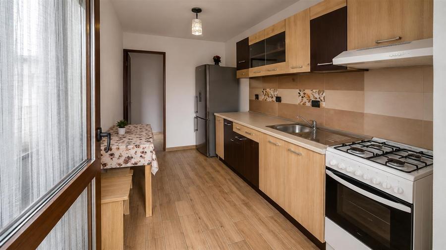 Apartament cu 2 camere decomandat, mobilat în Exterior Sud