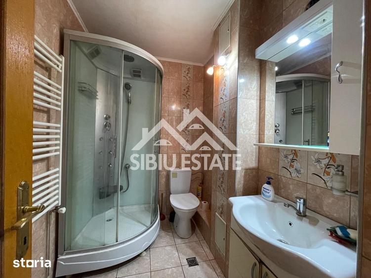 Apartament cu 2 camere decomandat în Vasile Aaron