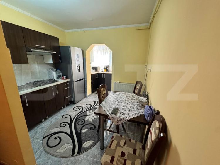 Apartament de vanzare, 70 mp, garaj, zona Bradet - 3
