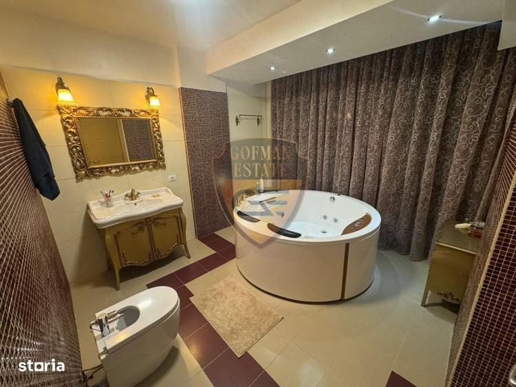 Apartament cu 4 camere decomandat în Central