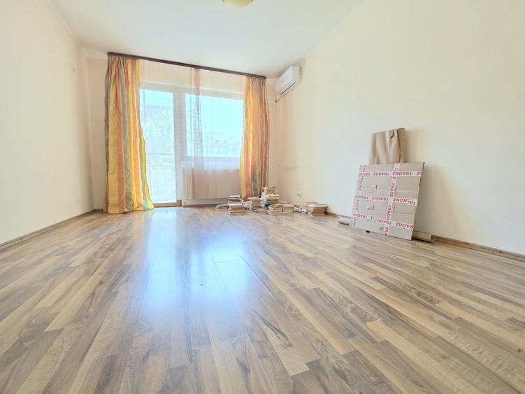 Apartament cu 3 camere decomandat în Aviației
