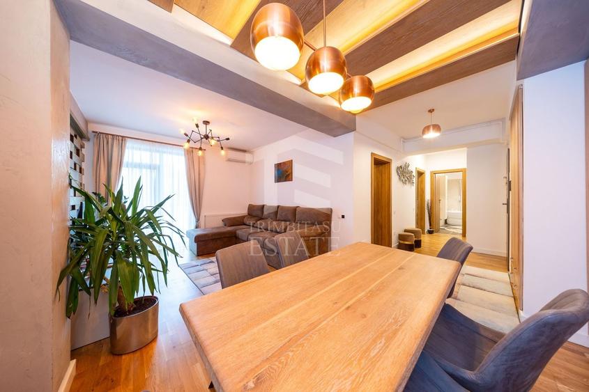 Apartament cu 2 camere semidecomandat, mobilat în Tractorul