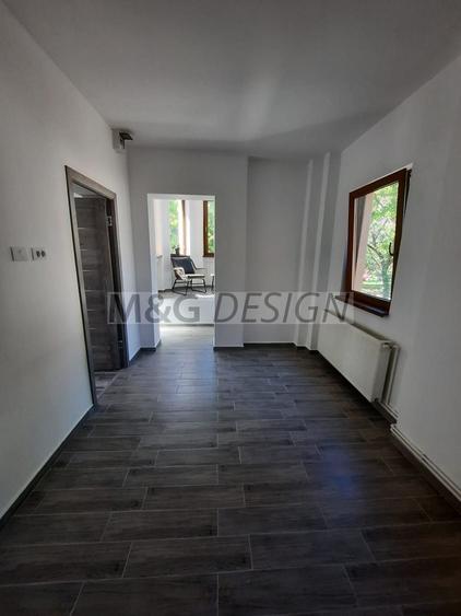 Casă individuală cu 4 camere cu Canalizare în Lipovei