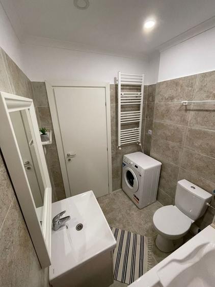 Garsonieră decomandată în Central