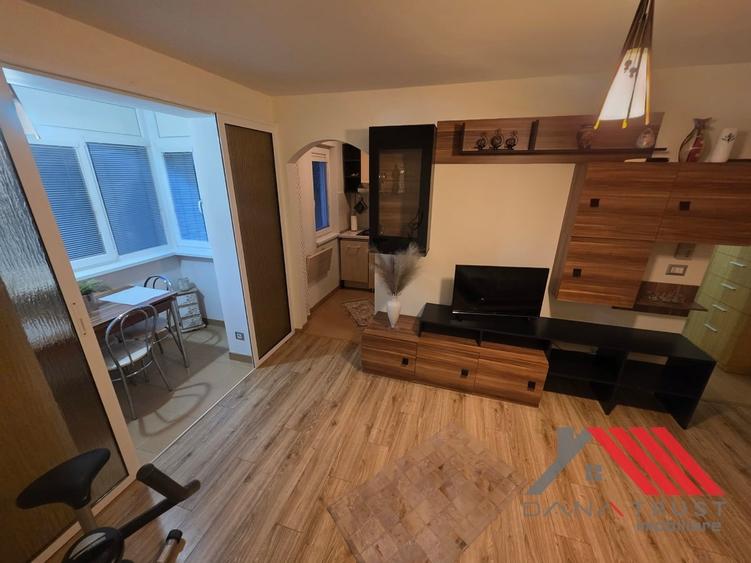 Apartament cu 2 camere semidecomandat, mobilat în Gheorghe Lazăr