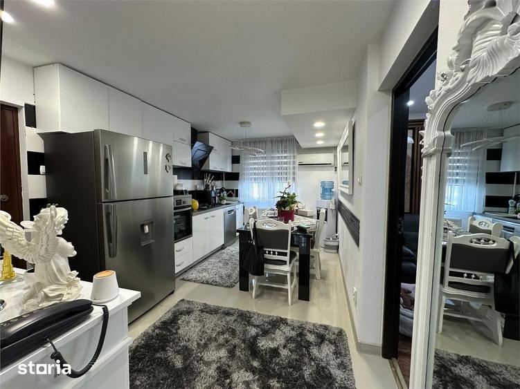 Apartament cu 3 camere decomandat în Sud