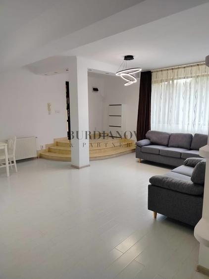 Apartament cu 2 camere decomandat în Moșilor
