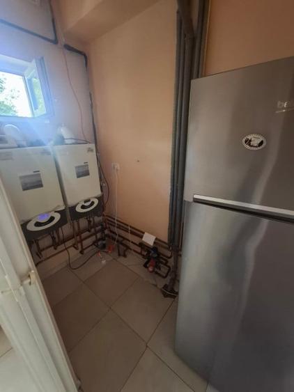 Apartament cu 3 camere semidecomandat în Vest